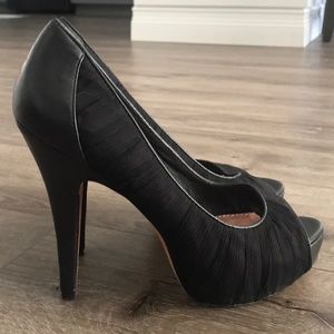 Vince Camuto black heels